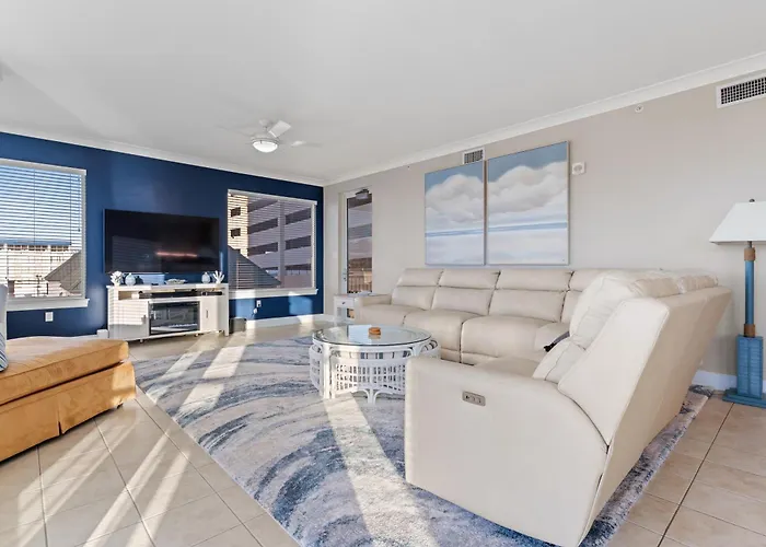 Bright 4br With Huge Balcony, Pools, And Direct Access Holiday home Ocean City