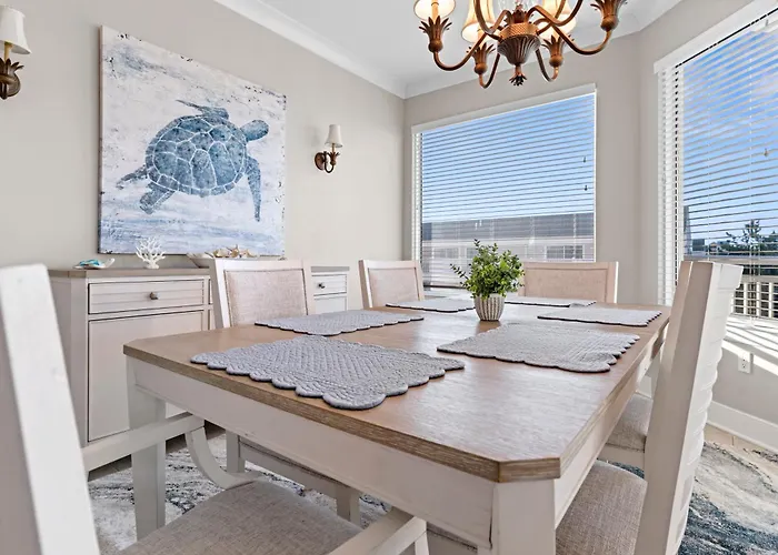 Bright 4br With Huge Balcony, Pools, And Direct Access * Ocean City